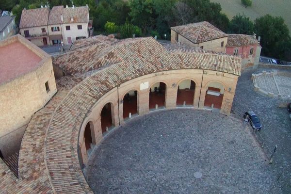Loggiato del castello di Mondaino